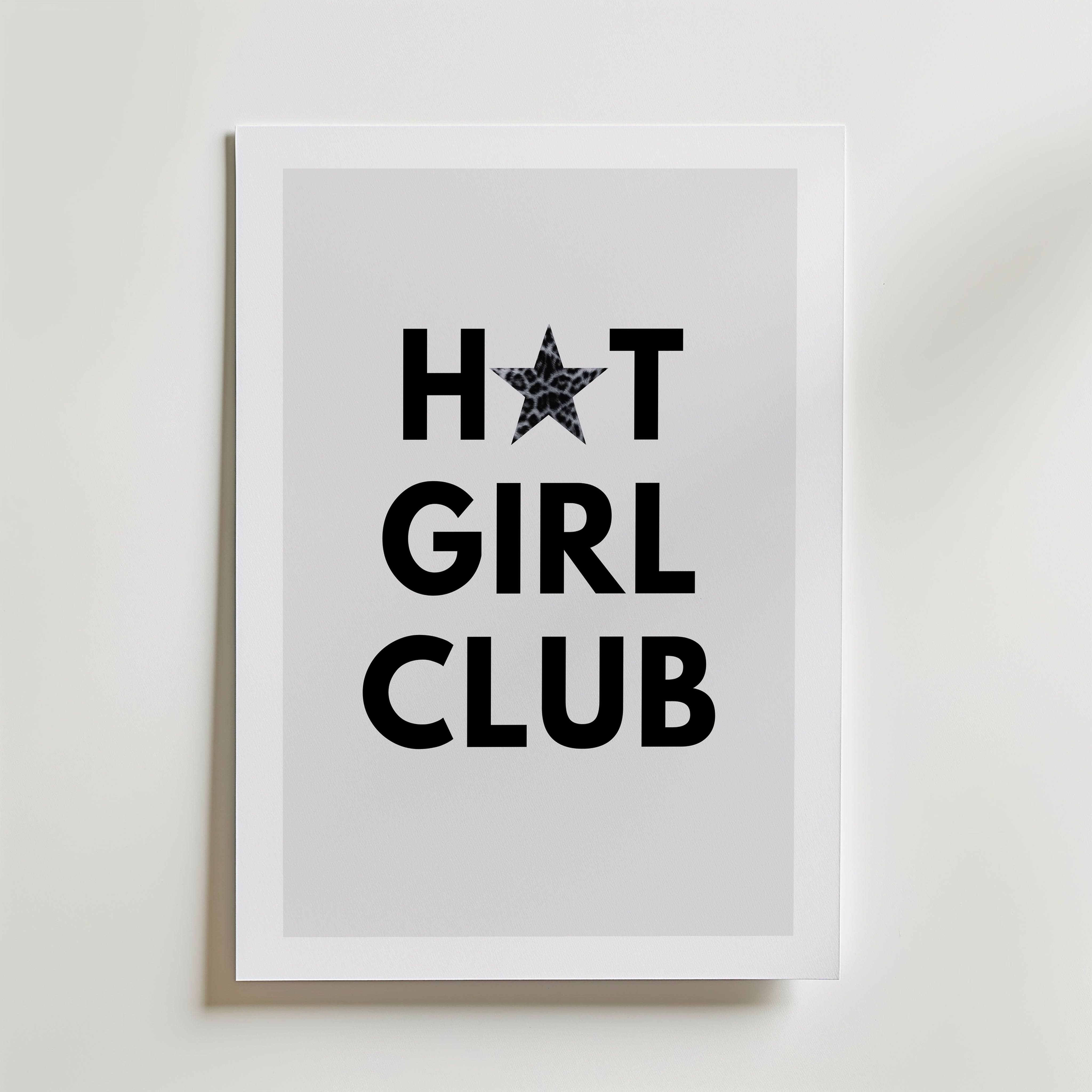 Hot Girl Club Poster - Premium Canvas 40x50 cm Med passepartout