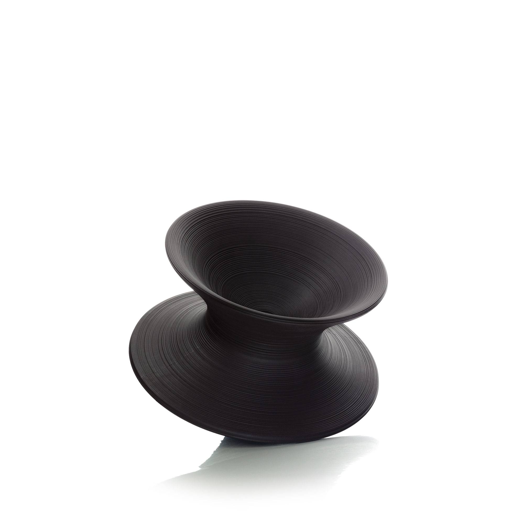 Magis - Spun Rotating chair Dark purple - Utomhusfåtöljer - Thomas Heaterwick - Lila - Plast