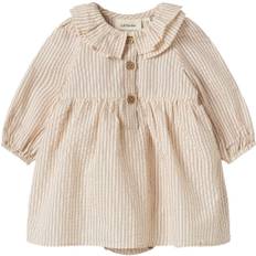Lil' Atelier Nbflucia LS Body Dress LIL Str 74 - Turtledove Kjoler hos Magasin
