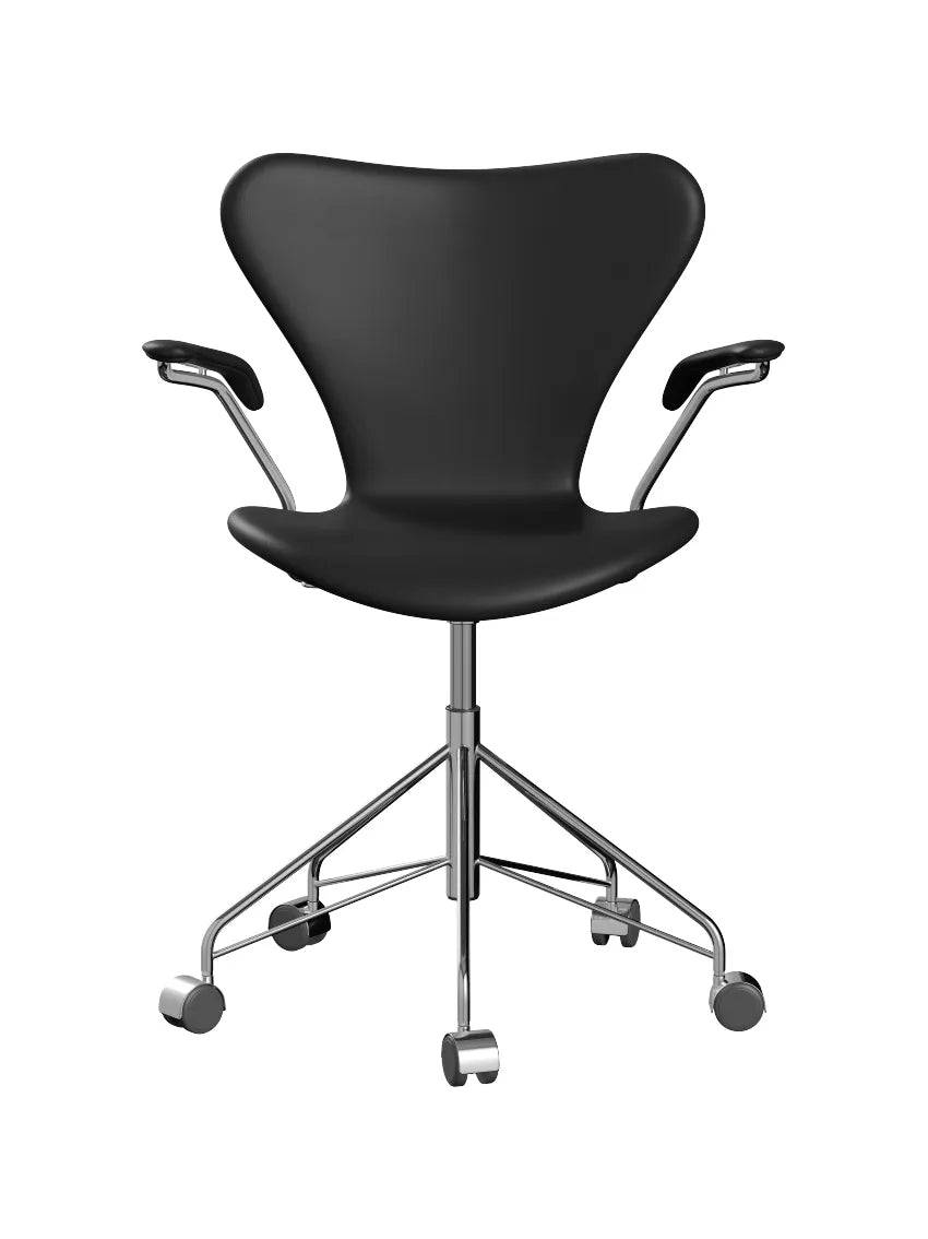 3217 Serie 7 Kontorstol af Arne Jacobsen Fuldpolstret / Soft læder / Sort - Jacobsen Plus