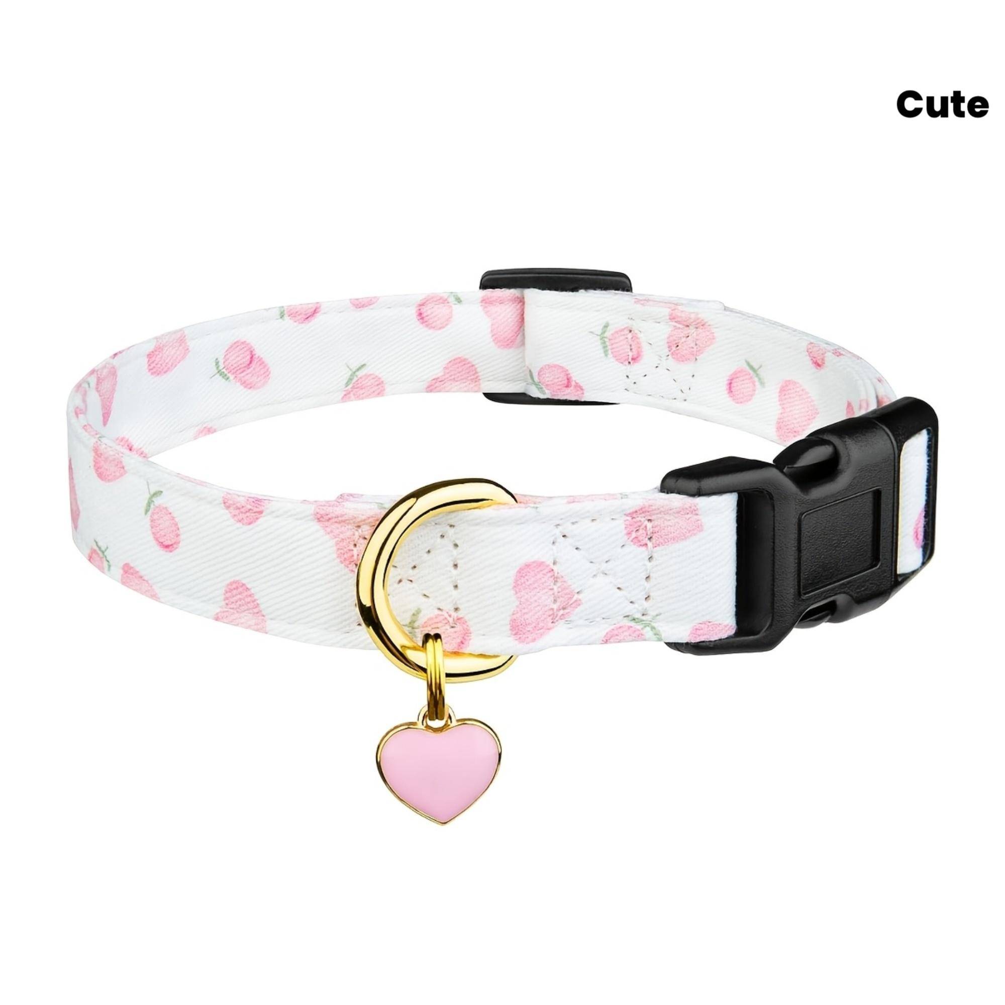 1 styck handgjord hundhalsband med sött och unikt mönster Vit och Rosa Kärlekshänge jordgubbe