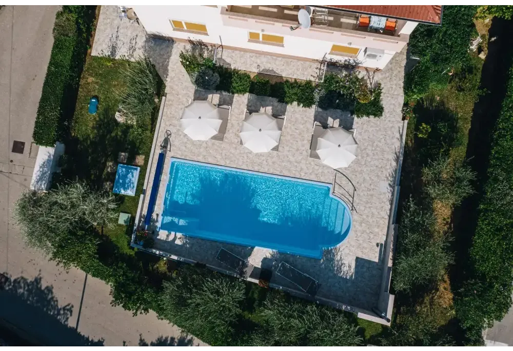 Glasfiberpool Barbados 9,40m x 3,70m x 1,50m