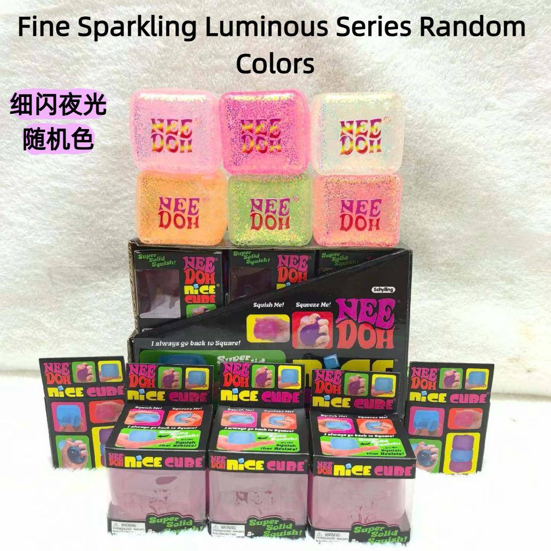 Schylling Needoh Nice Cube Squishy Stressleksak Lyser i mörkret Långsam återhämtning Glitter Sensorisk lindring för Vuxenpresenter