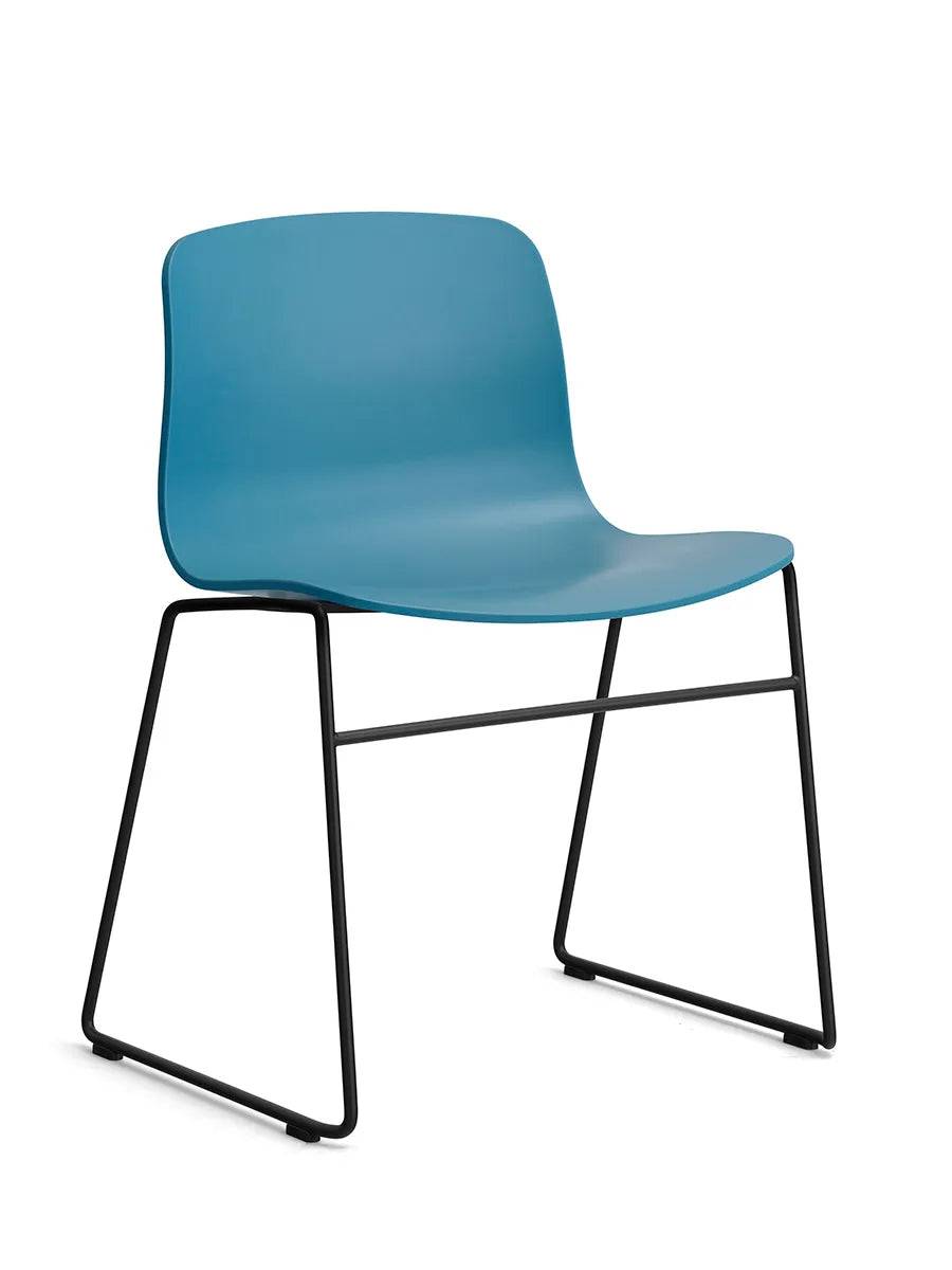 About a Chair AAC08 fra Hay Azure blue / Sort pulverlakeret stål - Jacobsen Plus