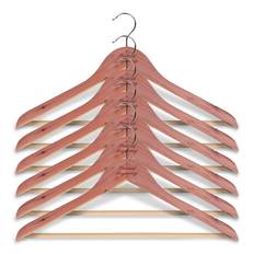6 engraved shirt hangers in cedar wood (One size)