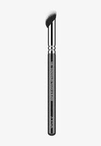 146 CONCEALER TOUCH&BLEND - Puderborste