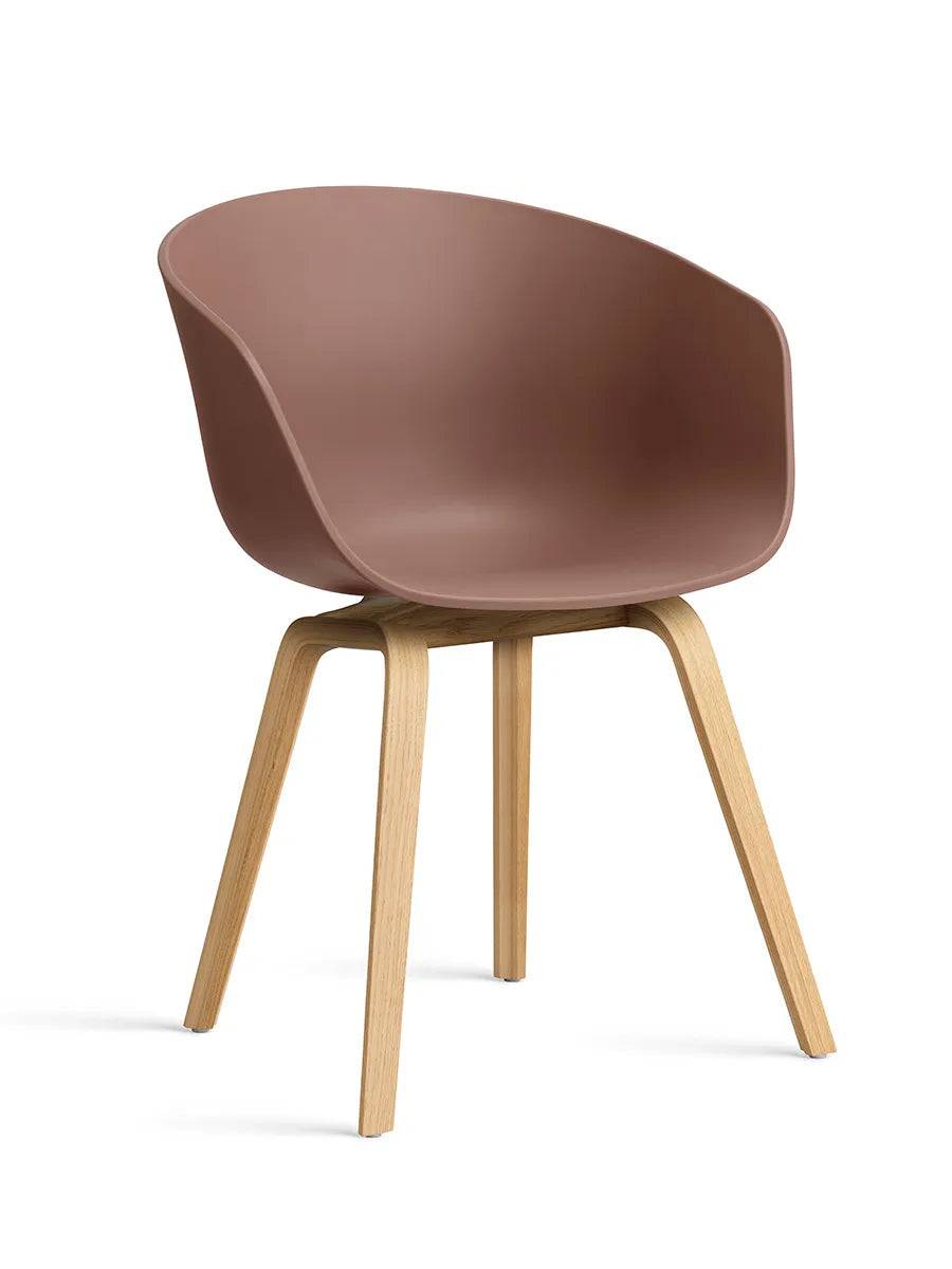 About a Chair AAC22 fra Hay Soft Brick / Lakeret eg - Jacobsen Plus