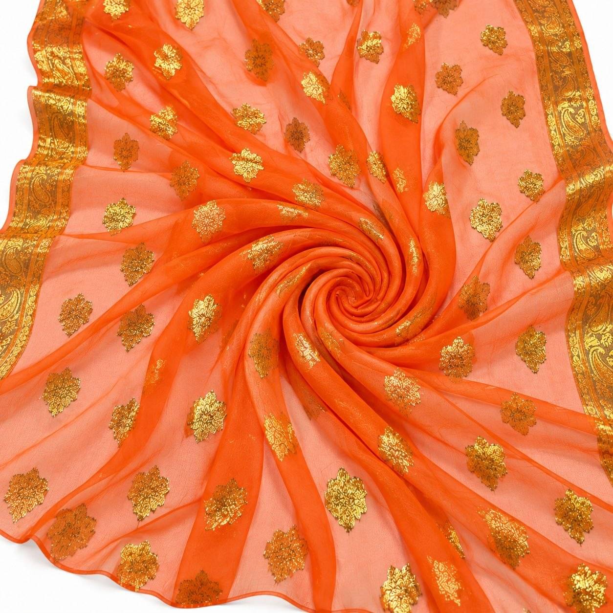 Orange Lurex Chiffonsilk Med Gyldne Motiver Og Guldborter - Stof i Metervarer