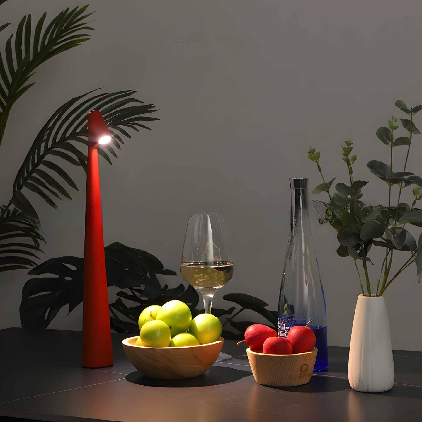 LunaSlim – Elegant Trådlös Bordslampa med Justerbar Belysning - Röd / 35 cm