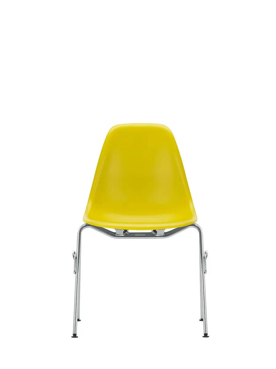 Eames Plastic Side Chair DSS-N, stabelbar fra Vitra Mustard - Jacobsen Plus