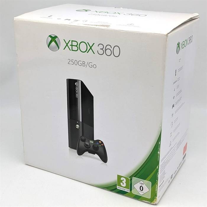 XBOX 360 E - Sort - Original Kasse - Konsol - 250GB - SNR 019166531943 (B Grade) (Genbrug)
