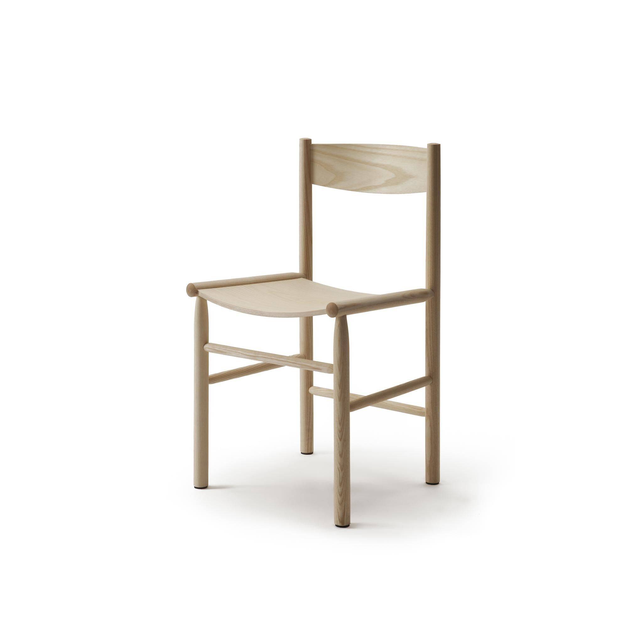 Linea Collection Akademia Matbordsstol Lackat Askträ