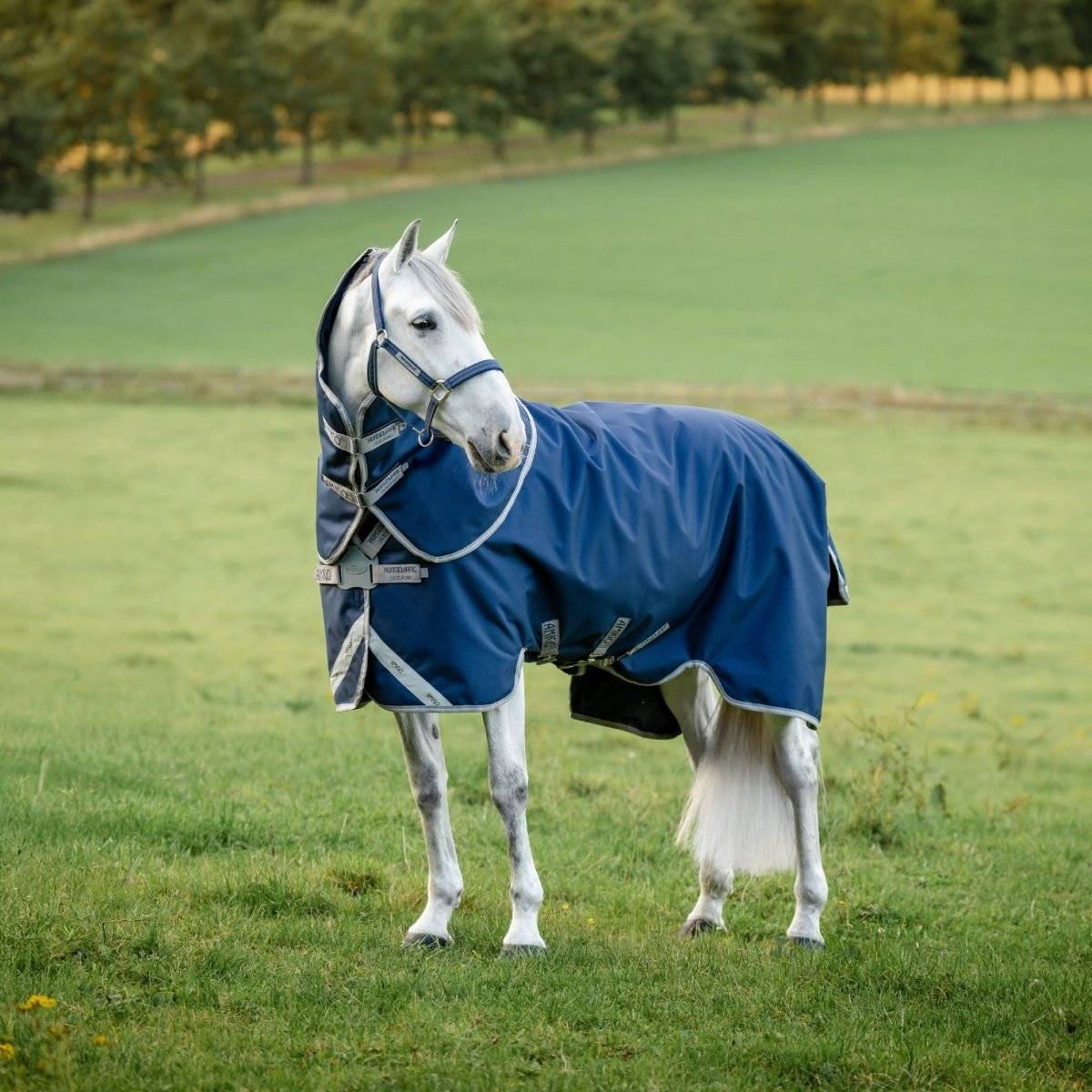 Horseware Amigo - 1200D Fieldsafe Plus Regndækken - 50 gram - Navy - Navy/Grå/Sølv / 145