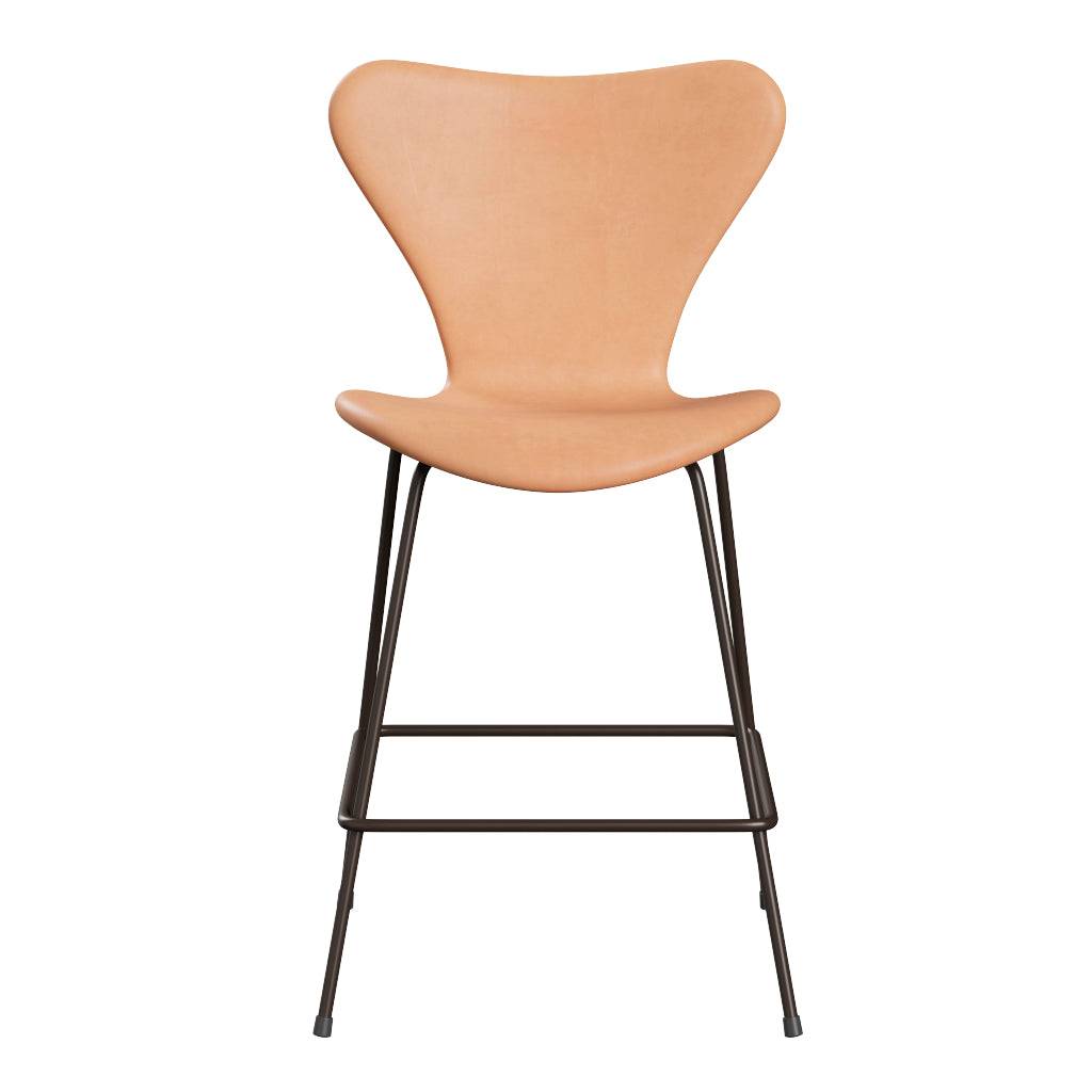 Fritz Hansen - 3187 lav barstol, fuldpolstret i Natur læder Brown Bronze stel - Jacobsen Plus