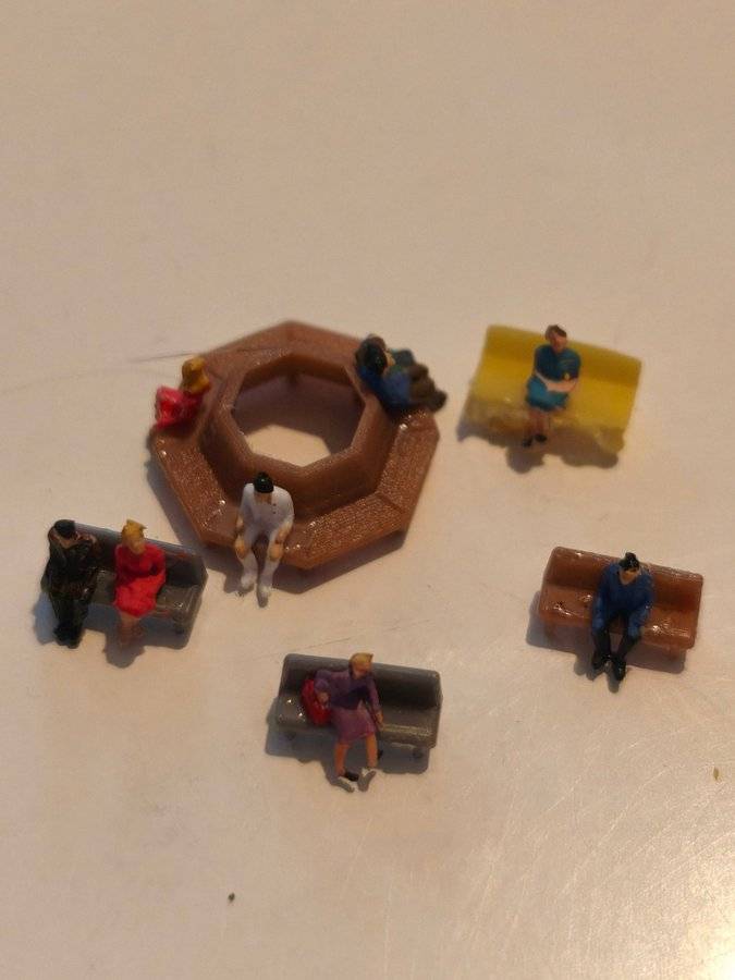 Märklin Z figurer med tillbehör