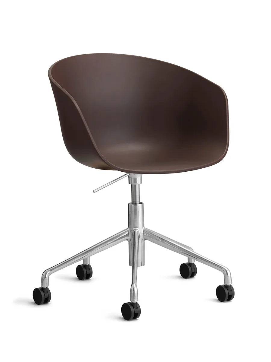 About a Chair AAC52 fra Hay Raisin / Poleret aluminium - Jacobsen Plus