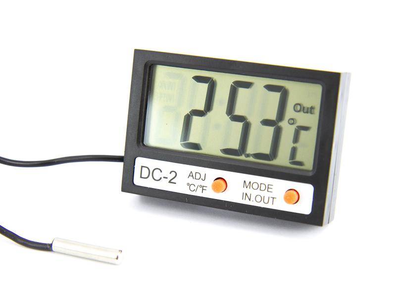 Digital termometer med utomhus-sensor