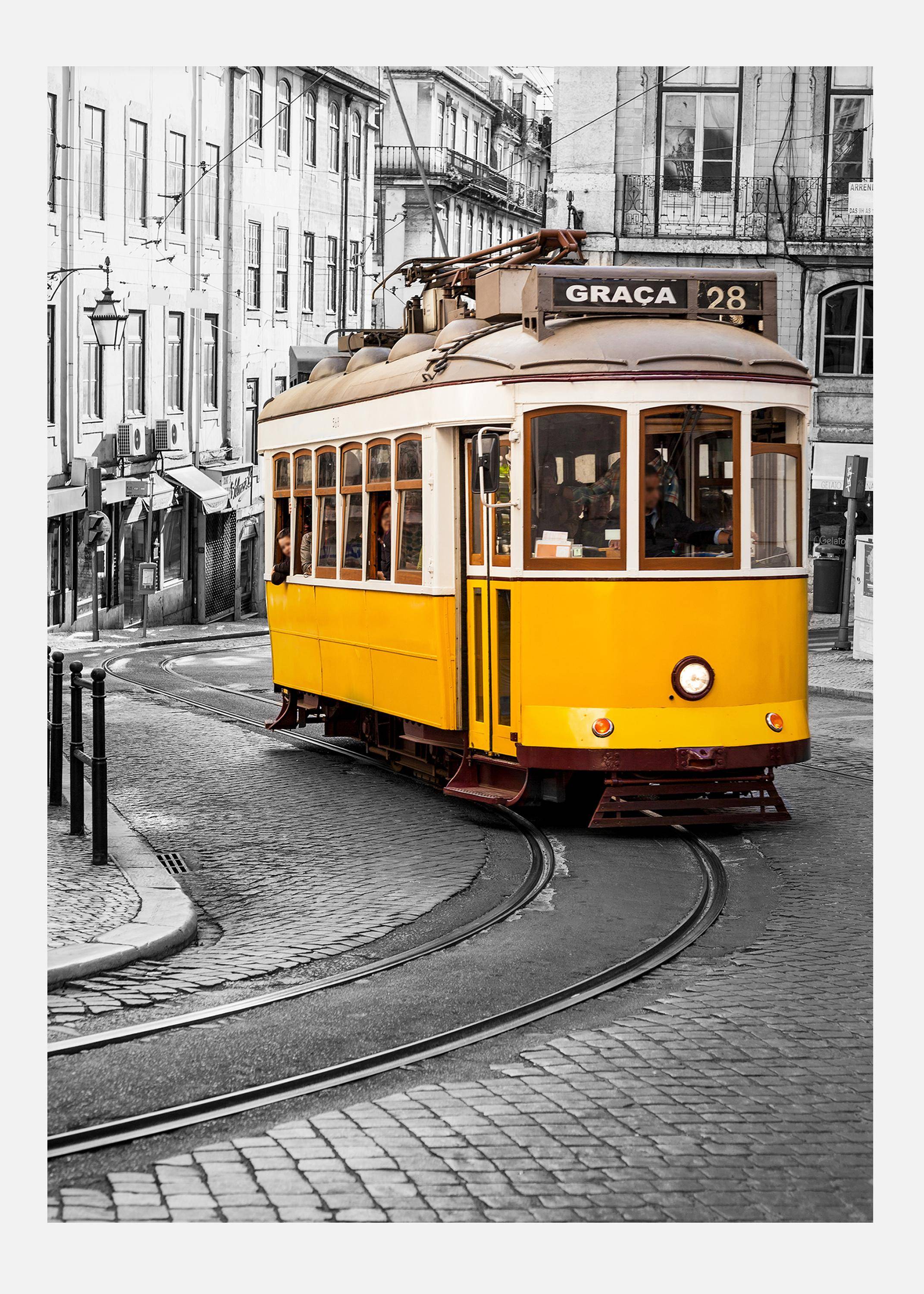 Yellow Tram In The City Canvastavla (30x40 cm)