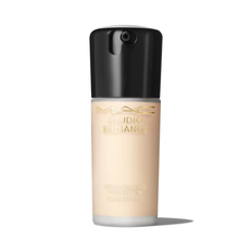 M.A.C Studio Radiance Serum-Powered Foundation 30ml - NC20