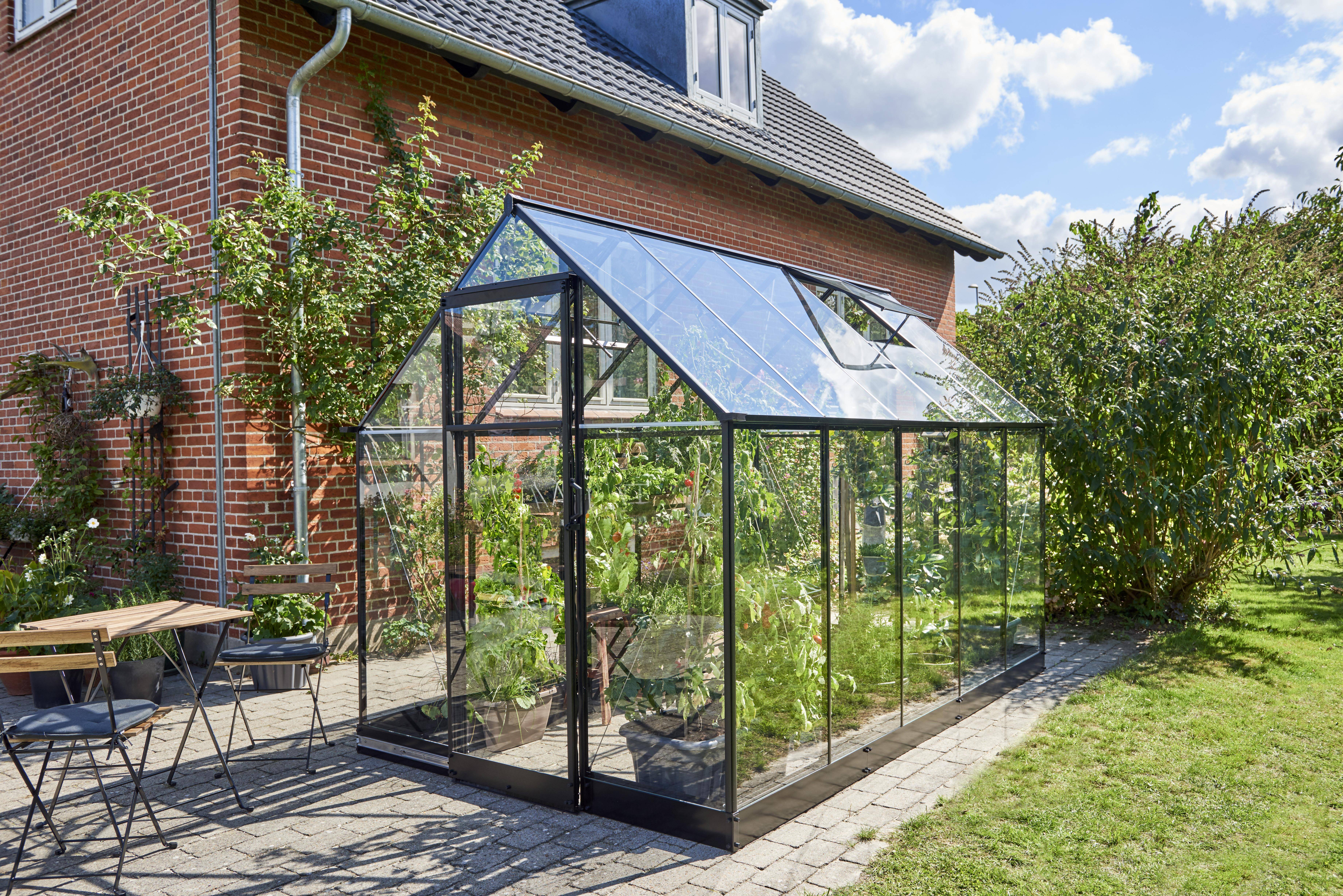 Halls Qube 610 F09820 Växthus 6,4 m², svart