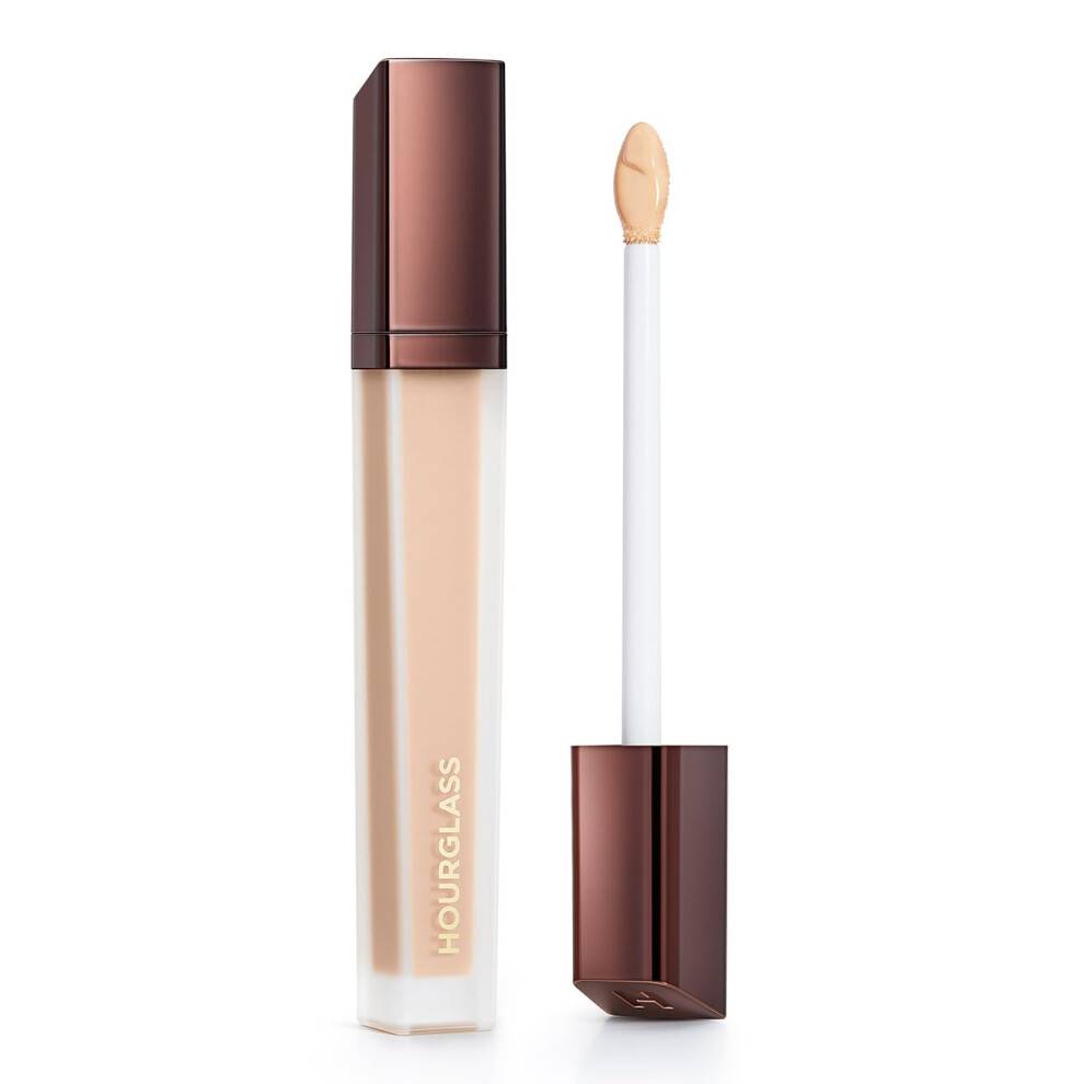 Hourglass Vanish Airbrush Concealer. V?gtl?s og vandt?t concealer for et naturligt airbrushed look - Crme
