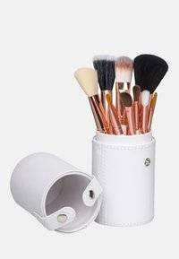 12 PIECE BRUSH SET TRAVEL CASE - Sminkpensel - white/rose gold