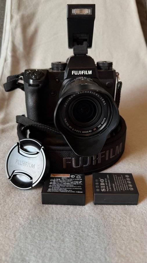 Fujifilm X-H1 systemkamera med objektiv och tillbehör