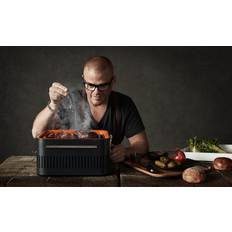 Bärbar kolgrill från Everdure by Heston Blumenthal