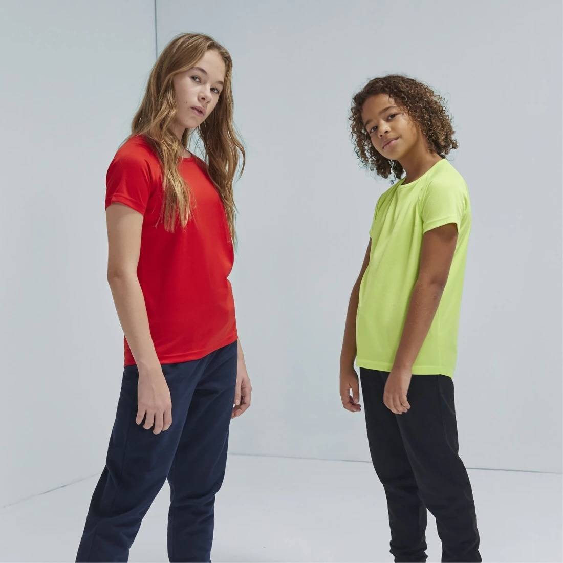 B&C BCTK004 T-shirts Meta Orange 12/13 (152/161).