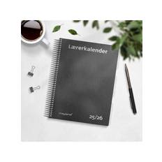 Mayland Studie Lærerkalender A5 matsort genbrugskarton 2025/2026