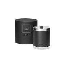 Eight & Bob Varenna doftljus - Vit (230 g)