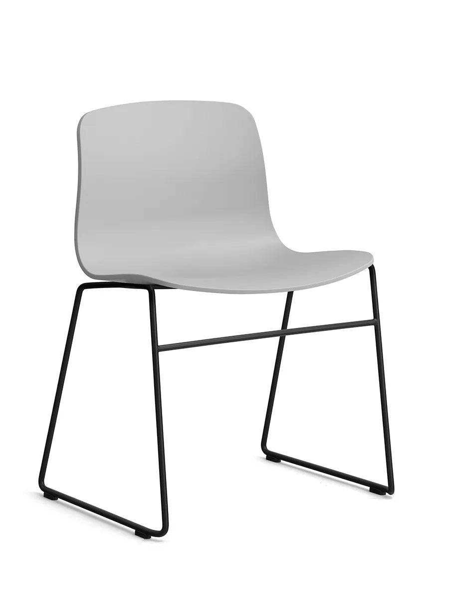 About a Chair AAC08 fra Hay Concrete grey / Sort pulverlakeret stål - Jacobsen Plus