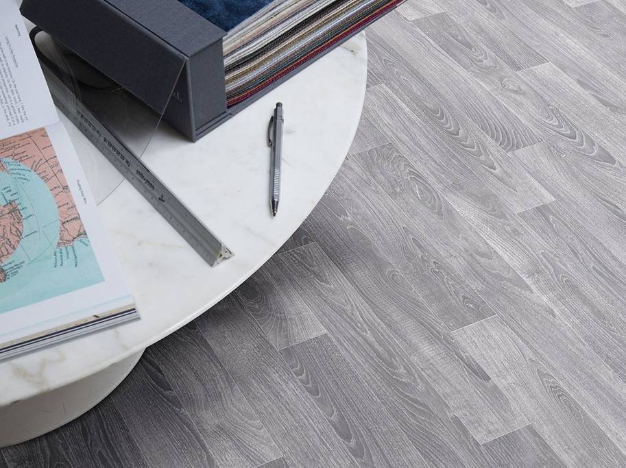 Vinyl - Struktureret overflade og trælook - 300 cm. (+/- 1 %)
