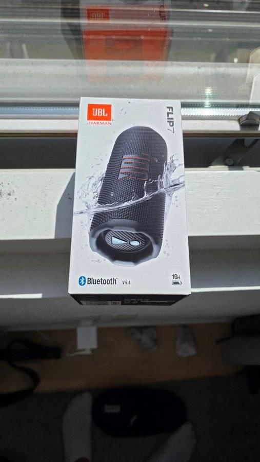 JBL Flip 7 – Brand New Sealed – Receipt Included