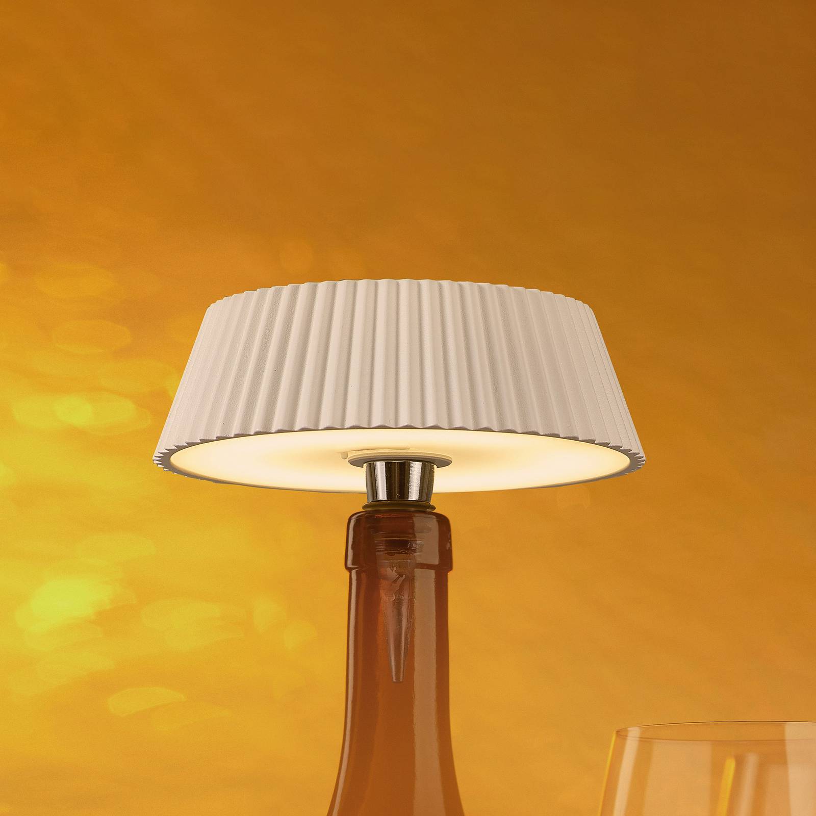 Mantra Iluminación LED-bordslampa Relax, vit, flasktopp, uppladdningsbart batteri dimbar, Vitt / opal, Aluminium / grå / zink