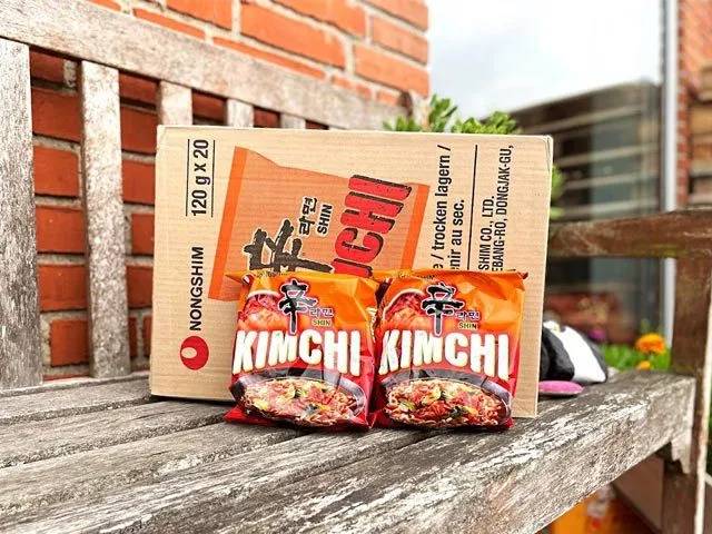 Nongshim Instant Kimchi Ramen Noodles 1 kasse (20 stk.)
