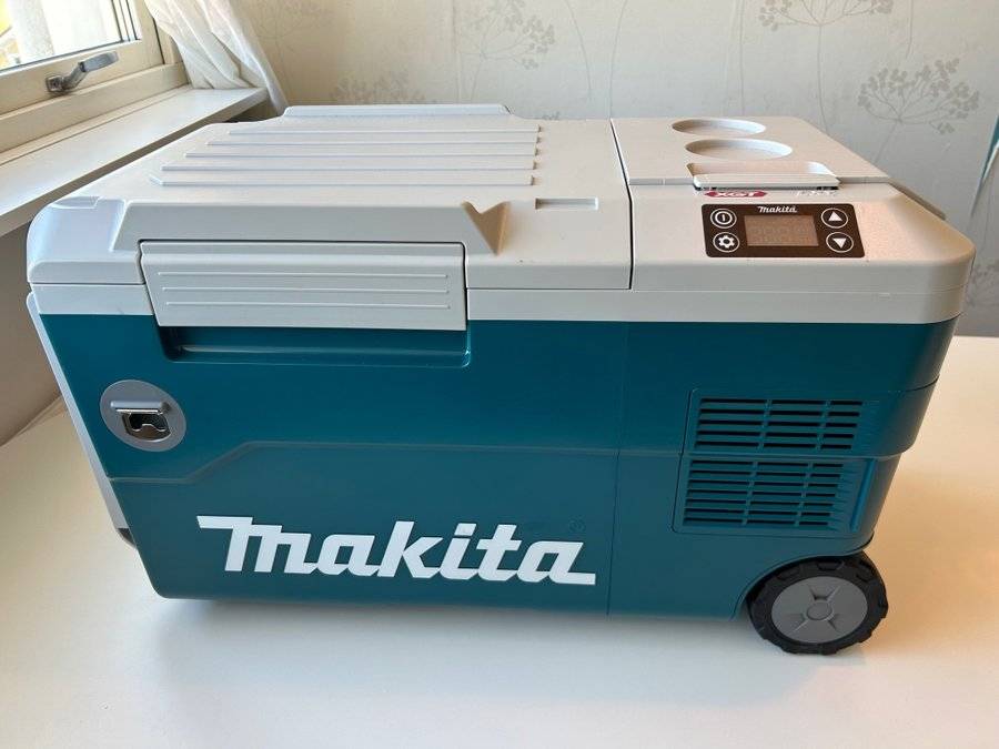 Makita Kylväska/Värmebox CW001G med batteri och laddare