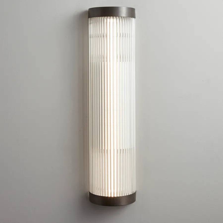 Wide Pillar 60 væglampe Original BTC. - Wethered brass