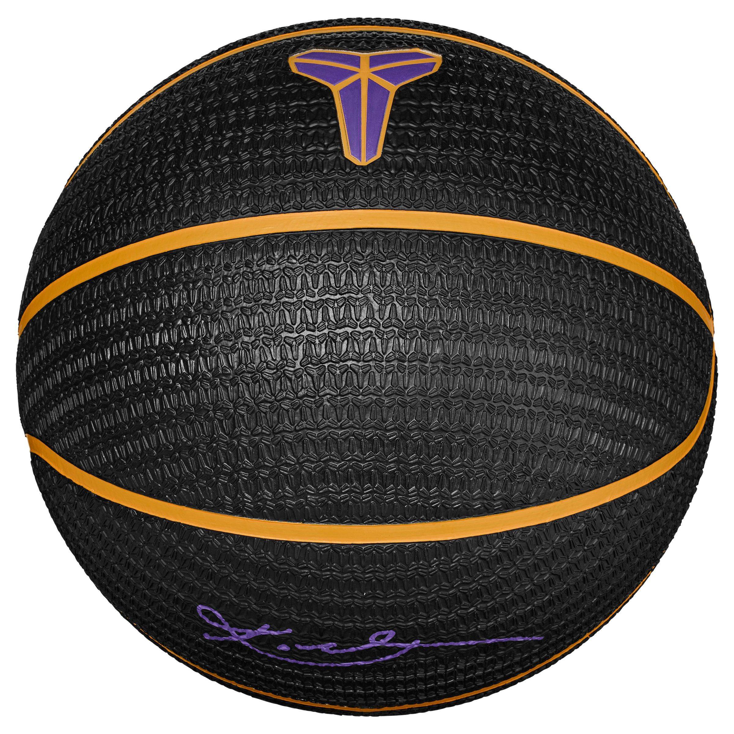 Nike Playground Kobe Bryant 8P Basketball