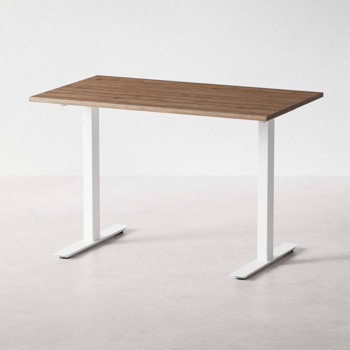 Fast skrivebord, Størrelse 120 x 80 cm, Bordplade Valnød, Understel Hvid.