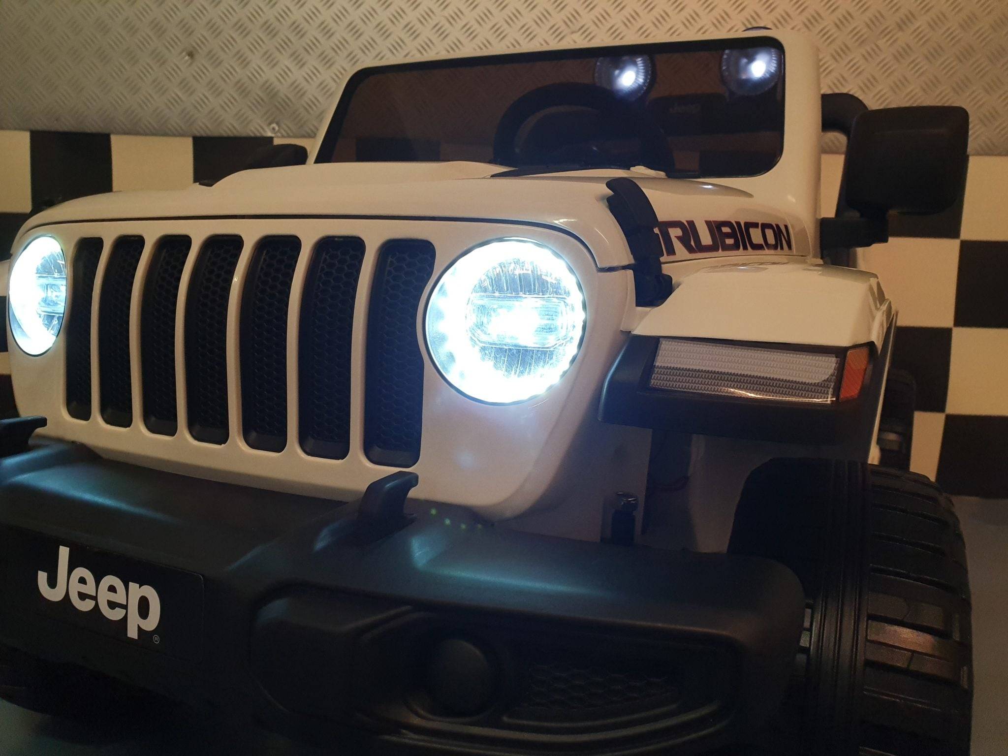 Jeep Wrangler børnebil 12 volt 4-hjulstræk RC Hvid