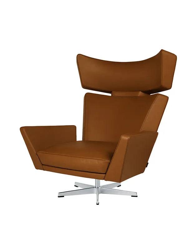 Oksen Lænestol af Arne Jacobsen Aura læder (valnød) / Base i sort aluminium - Jacobsen Plus