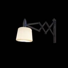 Le Klint Sax 223 væglampe med snowdrop skærm - Sort eg