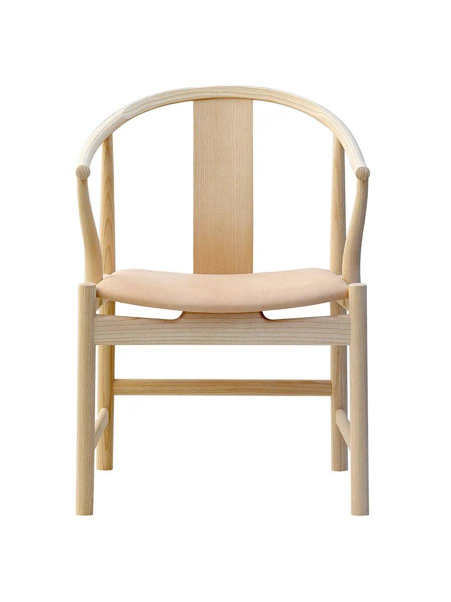 PP56 Kinastol af Hans J. Wegner Standardstof / Ask / Hvid bioolie - Jacobsen Plus