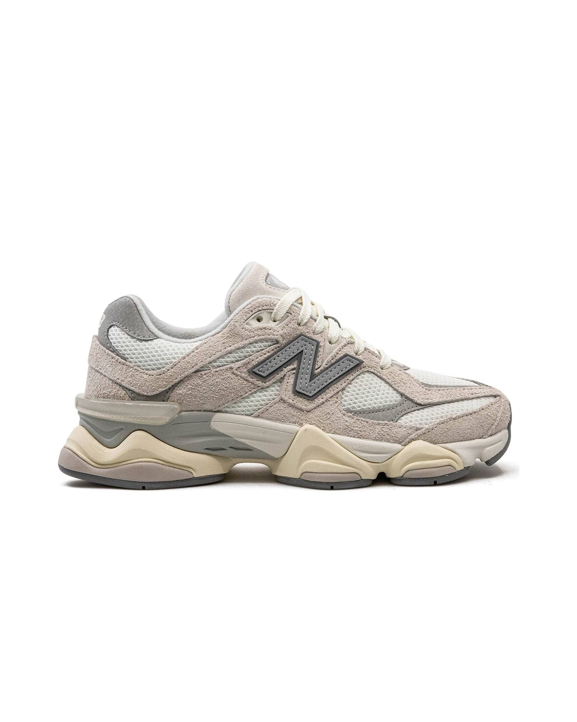 New Balance 9060 Moonbeam Sea Salt - 43