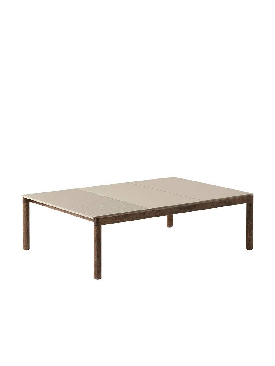 Couple Coffee Table, 120 x 84 cm fra Muuto Sand - Dark Oiled Oak / Wavy - Jacobsen Plus