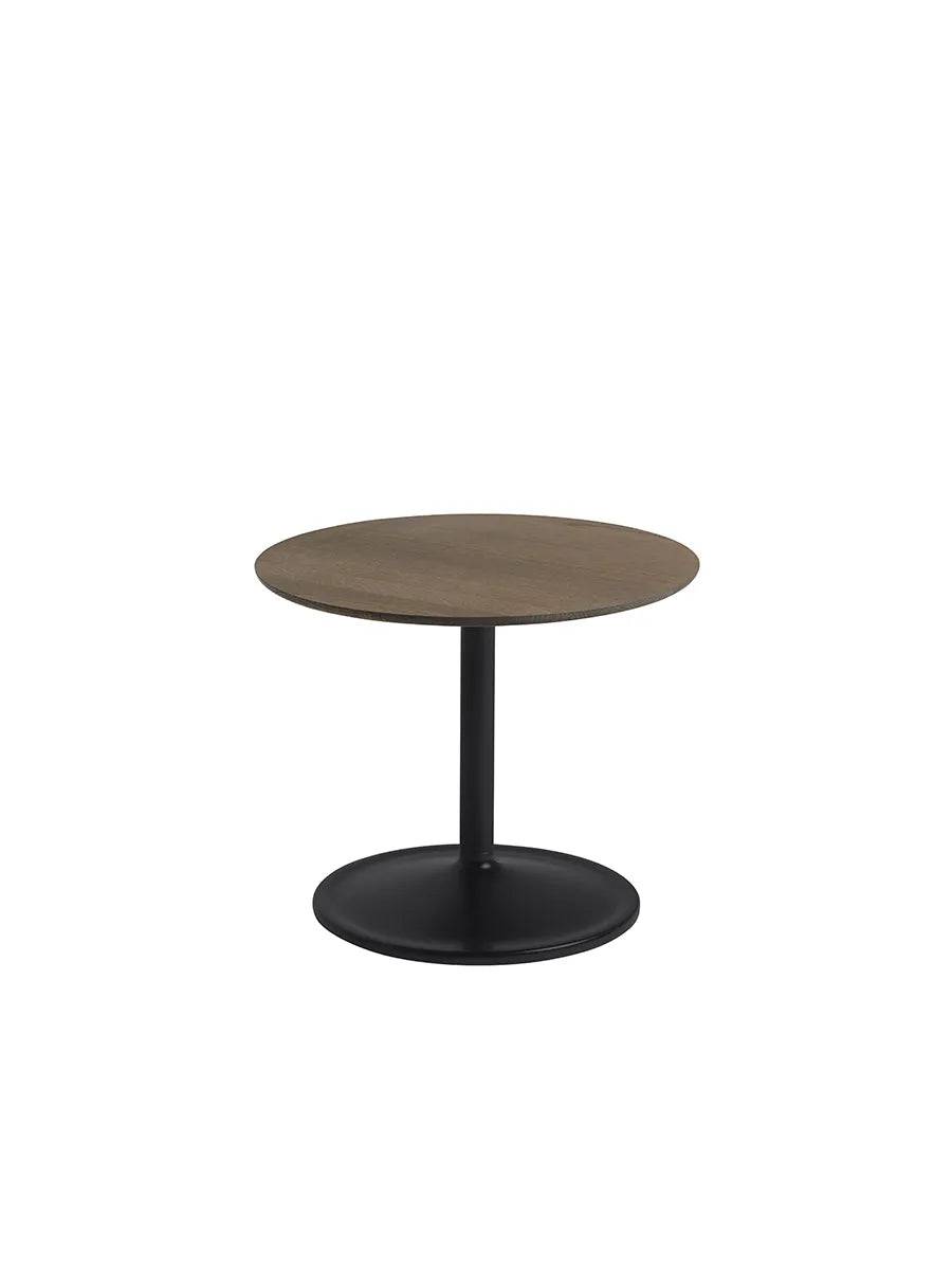 Soft Side Table, Ø48/H40 fra Muuto Dark Oiled Oak - Jacobsen Plus