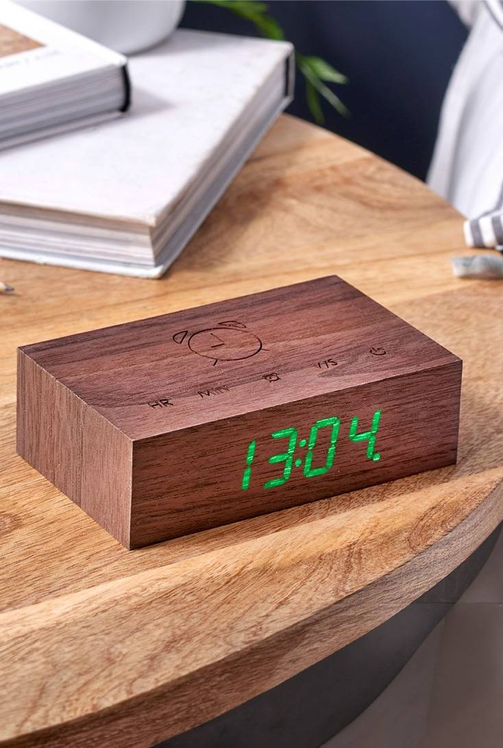 FLIP CLICK CLOCK, VÆKKEUR - valnød
