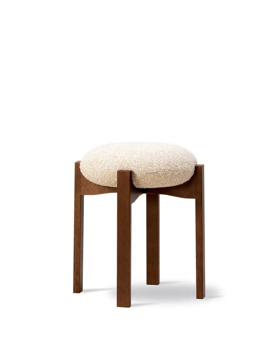 Pioneer Stool, smoked oak/zero 0001 fra Fredericia Furniture - Jacobsen Plus