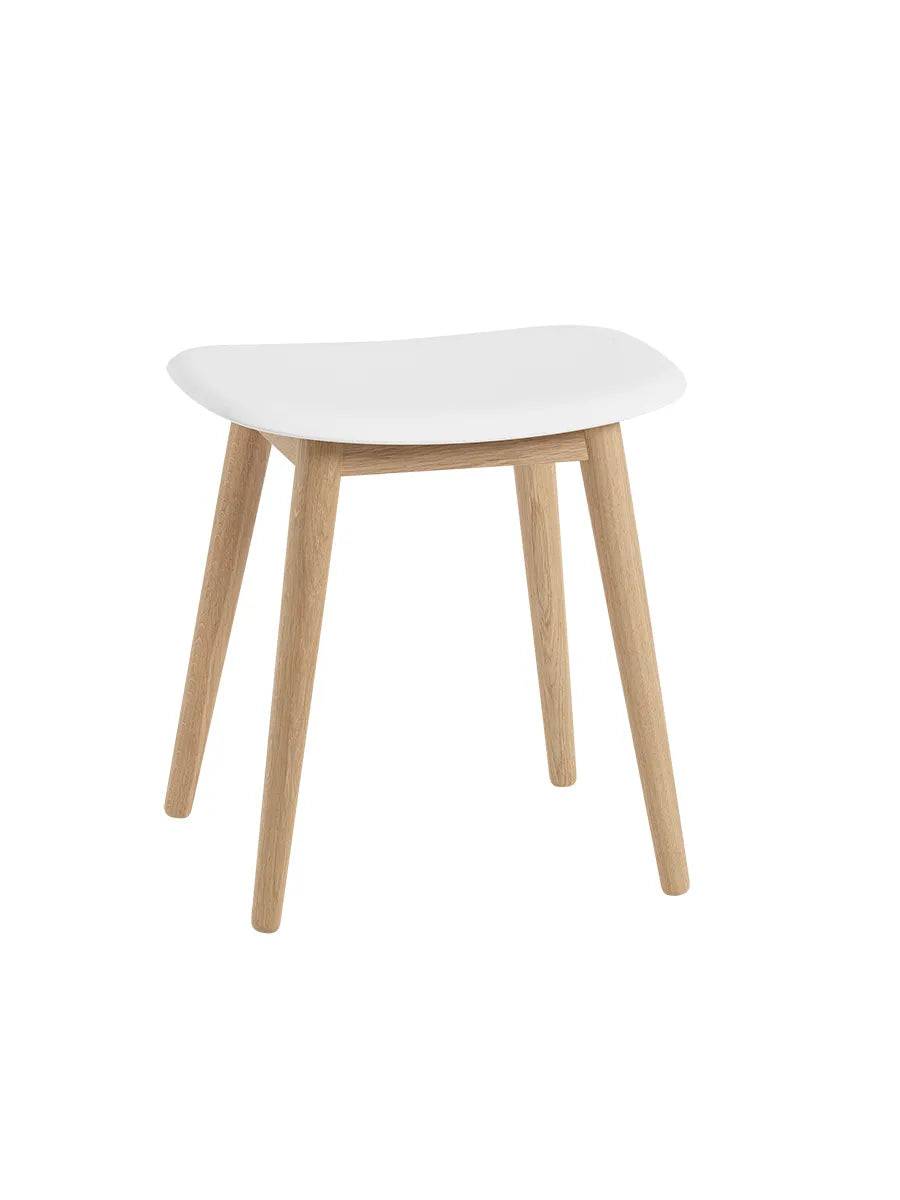 Fiber Stool Wood fra Muuto Natural white- oak base - Jacobsen Plus